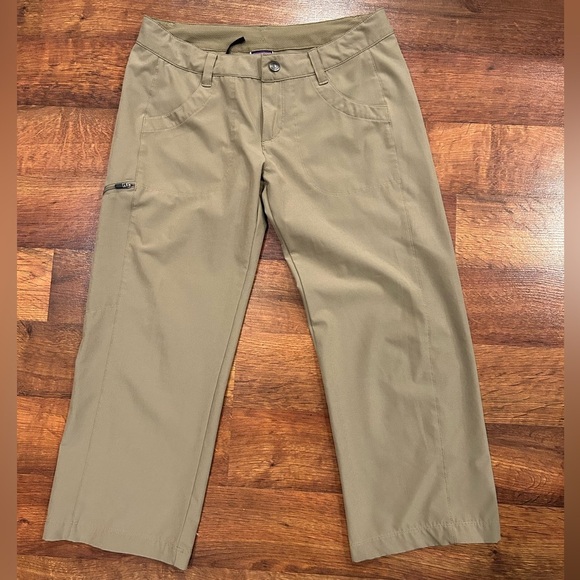 Patagonia Pants - PATAGONIA Womens Happy Hike Capri Pants Zip Pockets Stretch Tan Green Size 2